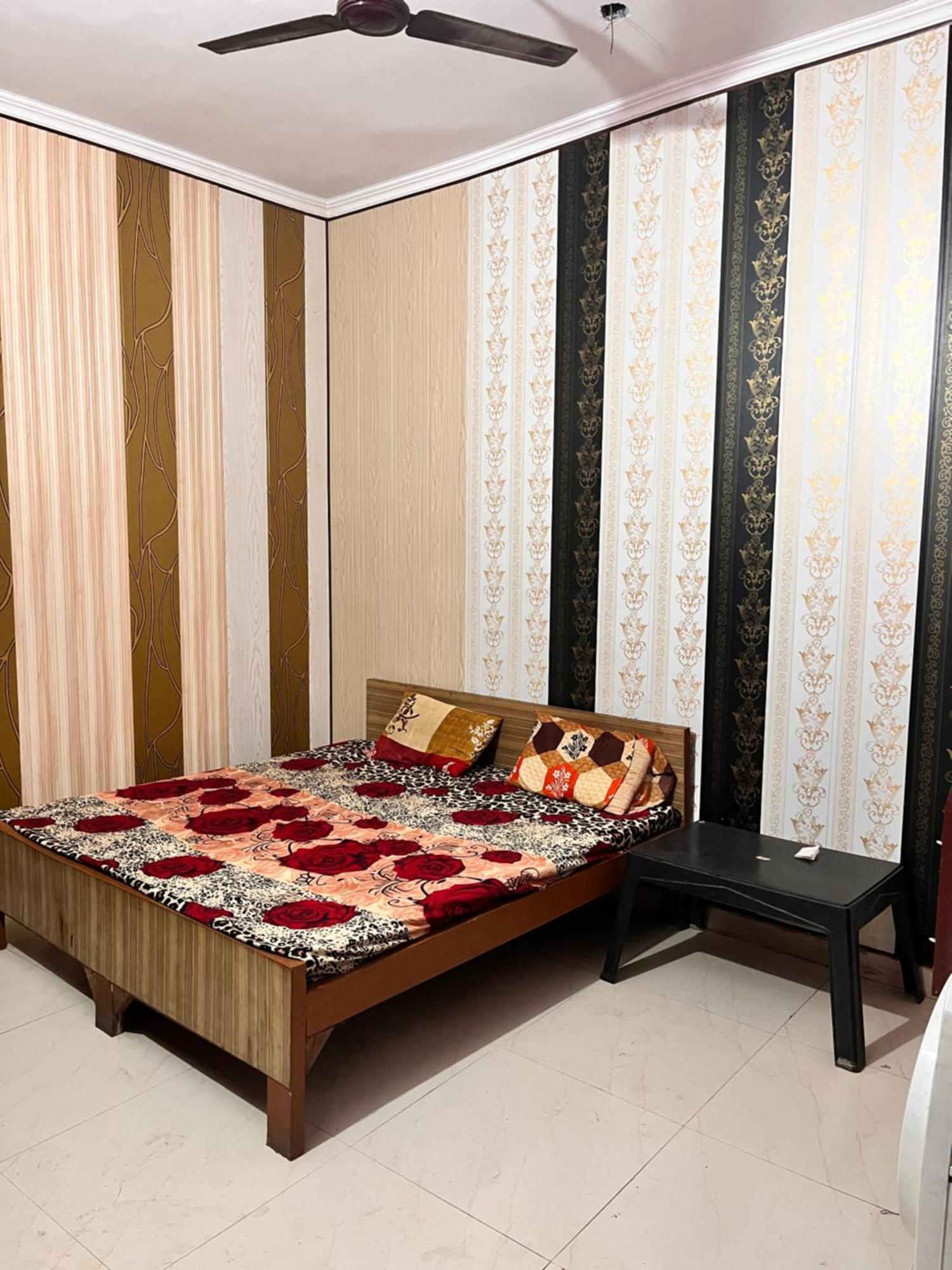 Hotel Pushpanjali Haldwāni Extérieur photo